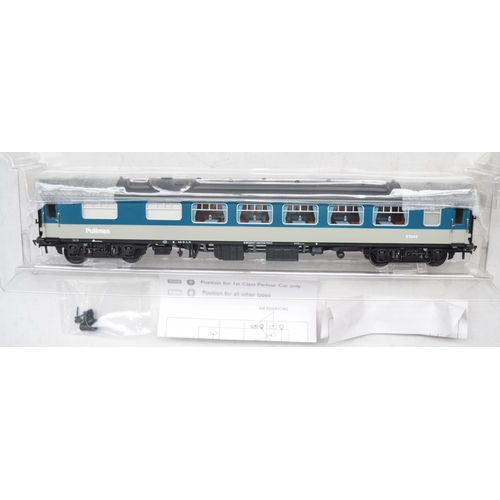 101 - Four Bachmann OO gauge Mk1 Pullman coaches, all with fitted lighting to include 2 x 39-291 First Par... 