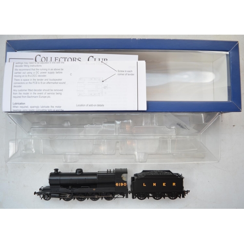 91 - Two Bachmann OO gauge electric train models to include 31-003 Robinson 04 6190 LNER black livery, 21... 