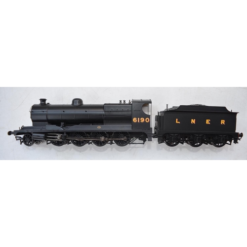 91 - Two Bachmann OO gauge electric train models to include 31-003 Robinson 04 6190 LNER black livery, 21... 