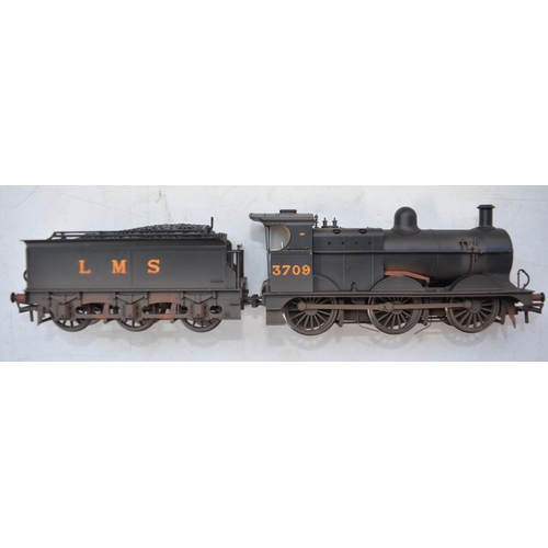 91 - Two Bachmann OO gauge electric train models to include 31-003 Robinson 04 6190 LNER black livery, 21... 