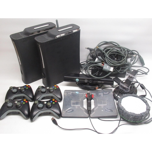 Xbox 360 with 4 controllers selling