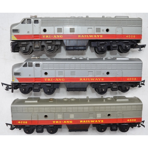 107 - Tri-Ang OO gauge R55 B-B diesel loco electric train model, R57 diesel dummy end and R58 B-B 