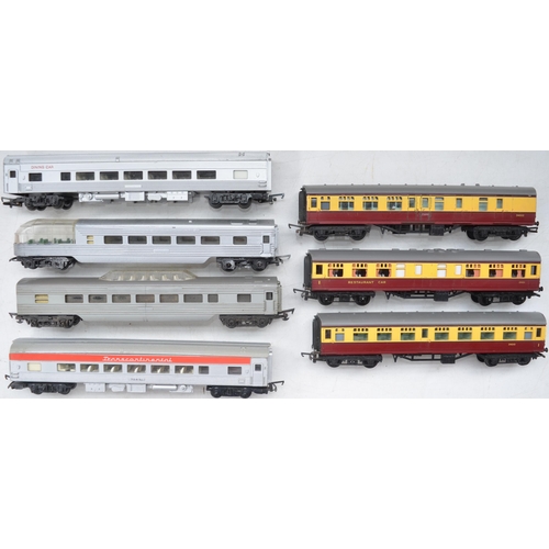 107 - Tri-Ang OO gauge R55 B-B diesel loco electric train model, R57 diesel dummy end and R58 B-B 