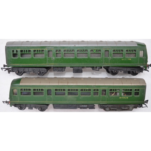 107 - Tri-Ang OO gauge R55 B-B diesel loco electric train model, R57 diesel dummy end and R58 B-B 