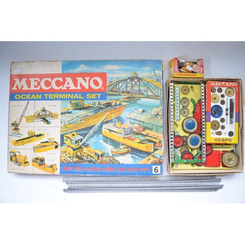 121 - Vintage Meccano Ocean Terminal Set (no instructions), another unboxed Meccano set with boxed gear se... 