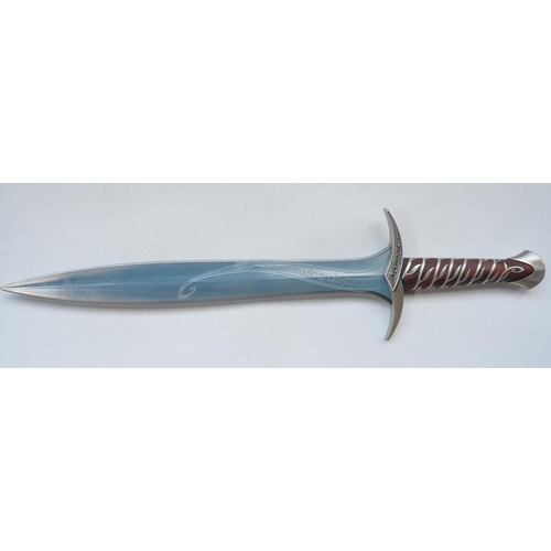 155 - Sting, battery operated replica sword from Lord Of The Rings by Master Replicas, FX Collectible item... 