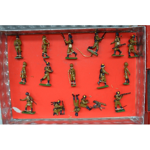 145 - Collection of mostly metal toy soldiers and figures to include Britain's, Corgi, J&L Miniatures, Del... 