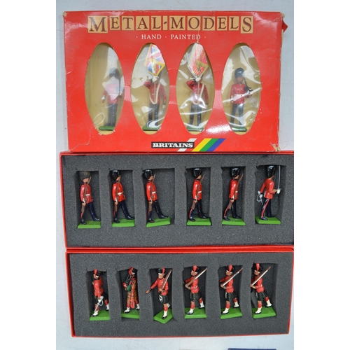 145 - Collection of mostly metal toy soldiers and figures to include Britain's, Corgi, J&L Miniatures, Del... 