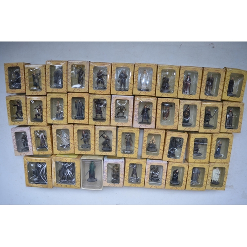 151 - Eaglemoss Lord Of The Rings Collectors models and magazines issue 1-39 and 2 limited edition film ce... 