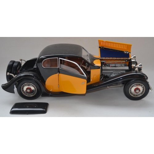 163 - Built Pocher Models 1/8 scale Bugatti 50T 1933 mixed media model, no instruction manual, poseable fr... 