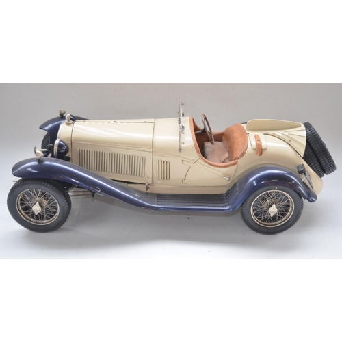 166 - Built Pocher Models 1/8 scale Alfa Romeo Spider Touring Gran Sport 1932 mixed media model with origi... 