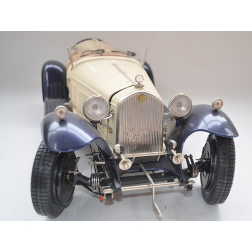 166 - Built Pocher Models 1/8 scale Alfa Romeo Spider Touring Gran Sport 1932 mixed media model with origi... 