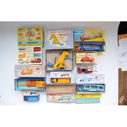 175 - Collection of vintage Dinky and Corgi diecast vehicles incl. Corgi Constructor Set GS24 and 1101 Car... 