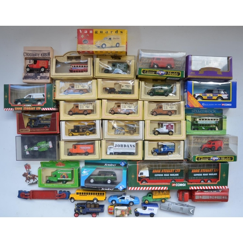 189 - Collection of diecast vehicle models to include Matchbox, Corgi, Lledo etc. incl. vintage Corgi Majo... 