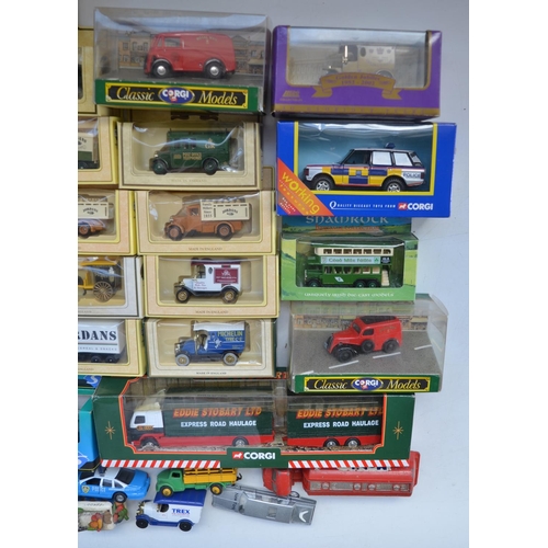 189 - Collection of diecast vehicle models to include Matchbox, Corgi, Lledo etc. incl. vintage Corgi Majo... 