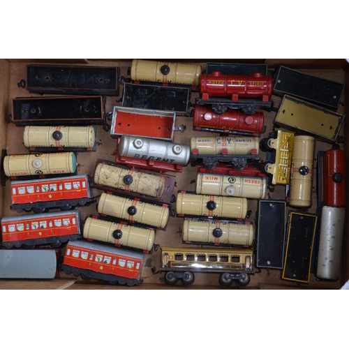 203 - Collection of vintage tin plate O gauge rolling stock incl. Chad Valley, Bing etc. British and Germa... 