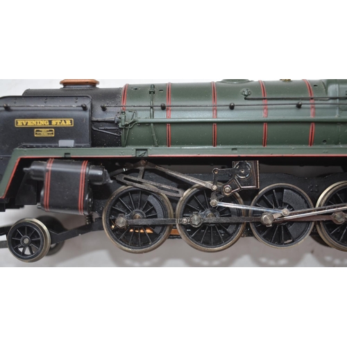 105A - Incomplete Hornby OO gauge Evening Star electric train set, Locomotive damaged running gear (see pho... 