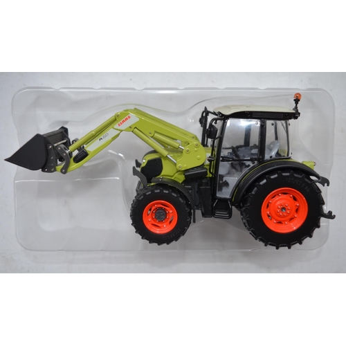 197 - Six 1/32 diecast farm machinery models to include Universal Hobbies Claas Atles 936RZ, Massey Fergus... 