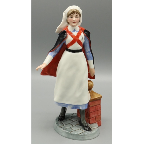 636 - Royal Doulton Classics figure, Nurse HN4287, modelled by Adrian Hughes, H21.5cm