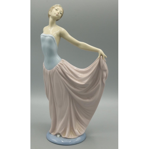 682 - Lladro figure, Dancer No. 5050, H30cm, with box