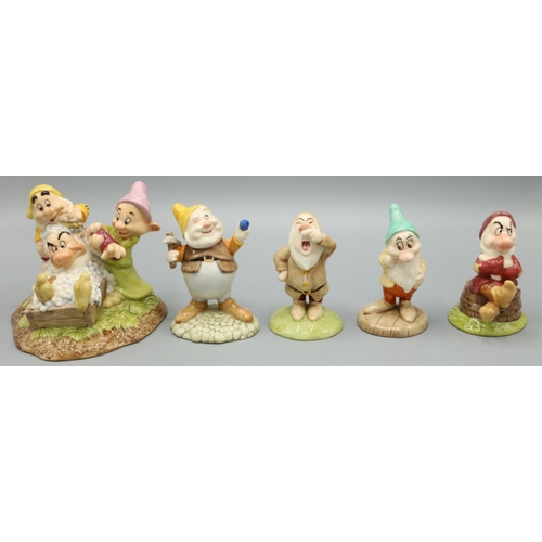 674 - Royal Doulton Disney Showcase Collection Snow White and the Seven Dwarves: Grumpy SW11, Happy SW12, ... 