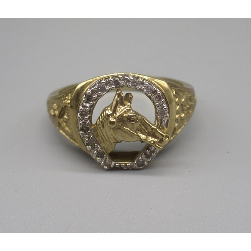 780 - 9ct yellow gold and diamond ring with horse head and horse shoe decoration, stamped 375, size X1/2, ... 