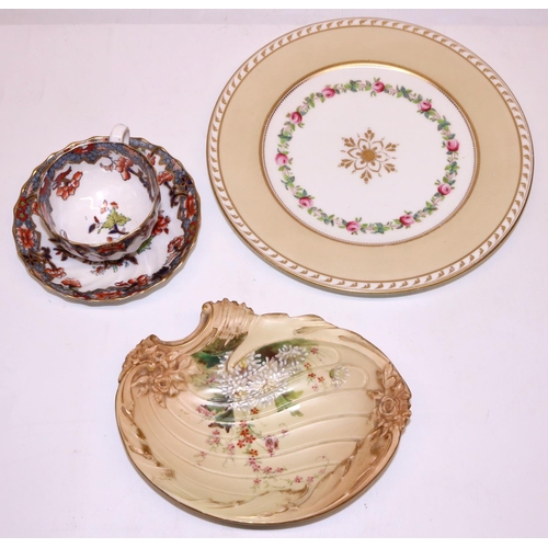 725 - Royal Worcester 1477 shell shaped dish, blush ground with painted and enamel decoration with gilt hi... 