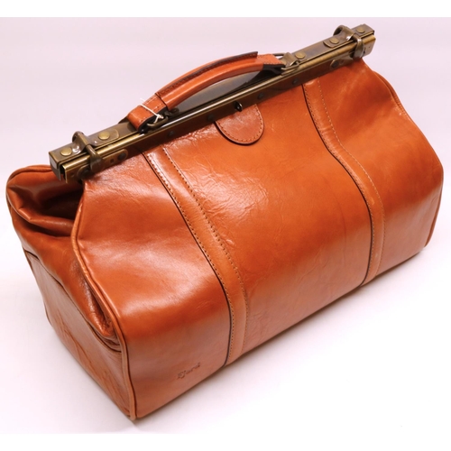 737 - Fjord of Germany - tan leather Victorian style Gladstone bag, patinated brass fittings and outer sli... 