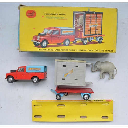 Corgi 1/50 Chipperfields Circus Vehicles Set Land Rover Morris Minor