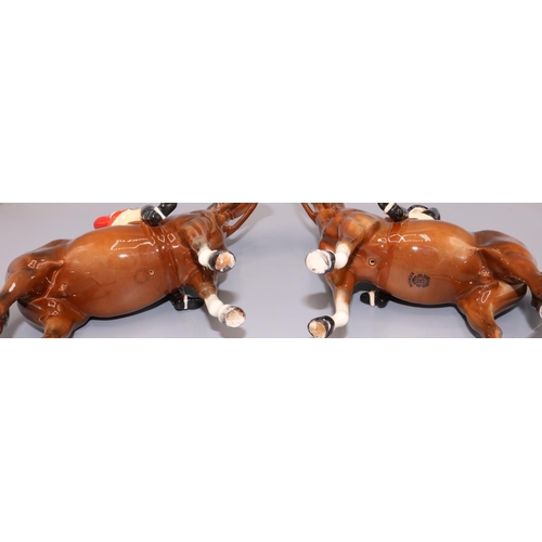 76 - Beswick figures: huntsman and huntswoman, both on standing bay horses, max. H21cm (2)