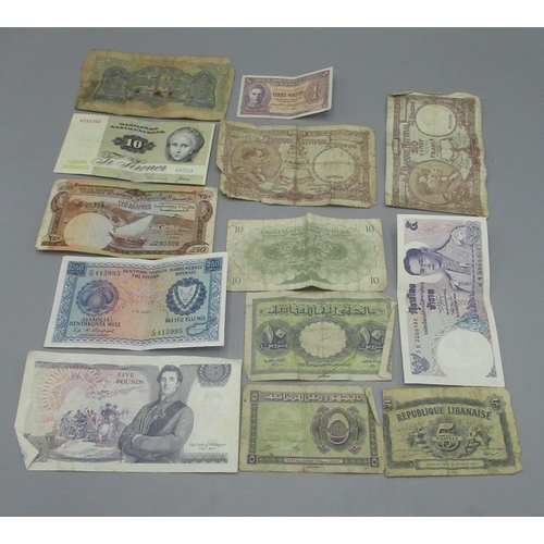 307 - Collection of international and GB coinage inc. mixed banknotes (qty.)