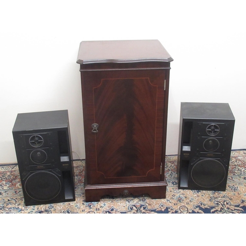 744 - Sharpe stacking Hi-Fi system incl. twin cassette, turn-table, CD player in cabinet and a pair of CP-... 