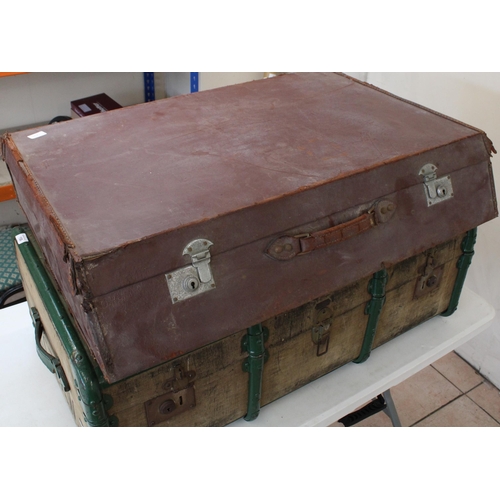 156 - Collection C20th luggage, incl. wooden bound canvas travel trunk, leather suitcases, briefcases etc ... 