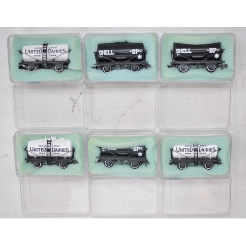 516 - Collection of N gauge railway goods wagons (20 to include plank wagons, brake vans and tanker wagons... 