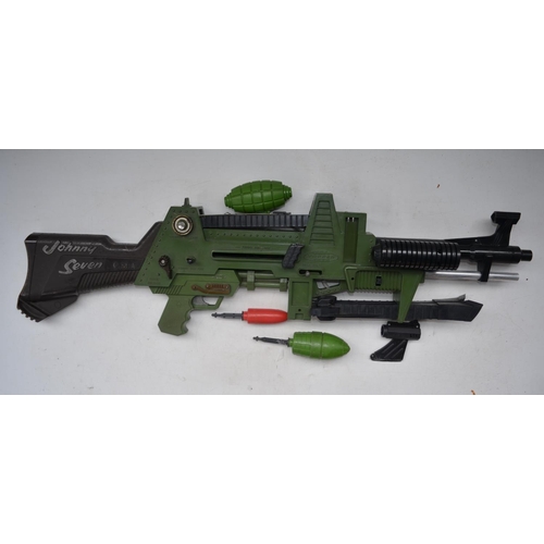 520 - Topper Toys Johnny Seven One Man Army child's play gun with 7 guns in one, some repaired damage to t... 