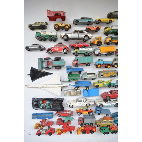 195 - Large collection of vintage diecast vehicle models, various scales by Corgi, Matchbox, Lesney etc, i... 