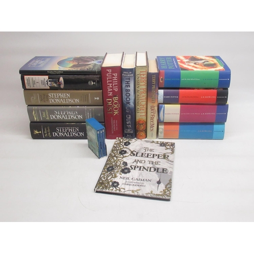 380 - Collection of fantasy books inc. Harry Potters, Terry Pratchett, works by Stephen Donaldson, etc. (1... 