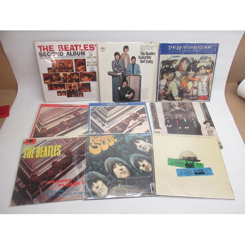 463 - The Beatles - collection of vinyl LPs inc. Canadian pressings of 'Yesterday and Today' ST 2553 & The... 