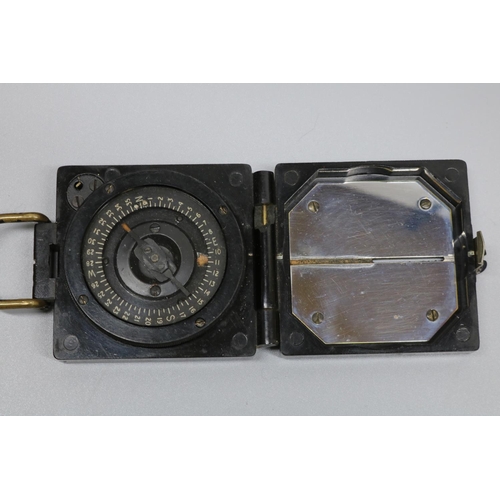 283 - Military issue Bakelite cased magnetic marching compass by T G & Co, mk 1, serial no. B260359, Ediso... 