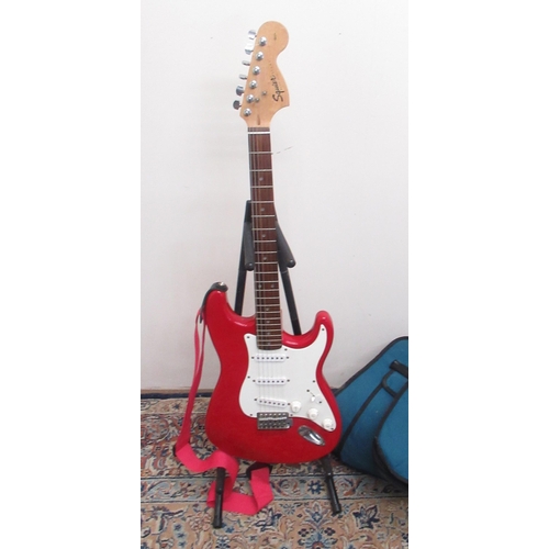 414 - Squier Strat, made in China, electric guitar with bolt on neck, serial no. CY99046237, pink guitar s... 