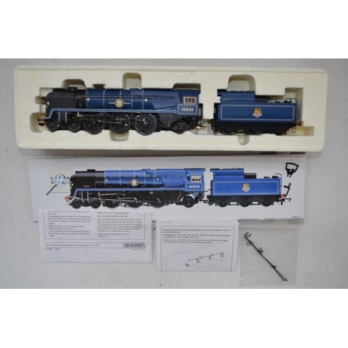 500 - Three boxed Hornby OO gauge 