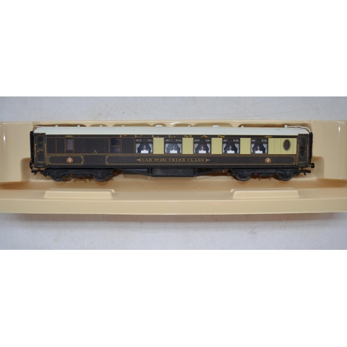 503 - Nune OO gauge passenger coaches to include 4 Super Detail Hornby boxed Pullman coaches with internal... 