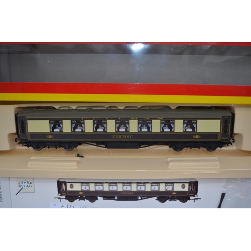 503 - Nune OO gauge passenger coaches to include 4 Super Detail Hornby boxed Pullman coaches with internal... 