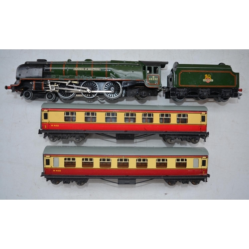 508 - Vintage boxed Hornby Dublo OO gauge EDP12 electric Passenger Train set with BR Duchess Of Montrose l... 