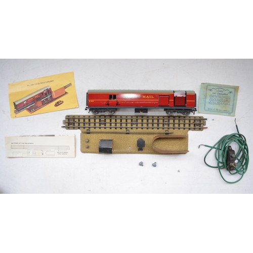 509 - Collection of vintage Hornby Dublo goods wagons and passenger coaches, mostly boxed. Please refer to... 