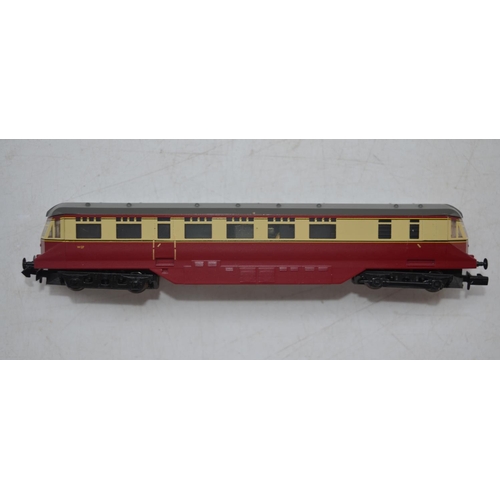 519 - Boxed Graham Farish N gauge 371-627 GWR Railcar BR Crimson and Cream livery electric train model in ... 