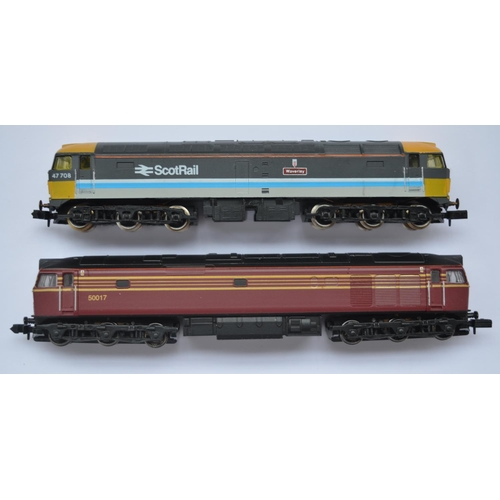 526 - Graham Farish (By Bachmann) N gauge 371250 Class 50 50017 in LMS Maroon livery with Gold Bands (mode... 