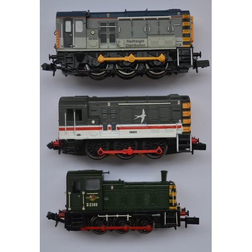 529 - Three Graham Farish (By Bachmann) N gauge diesel shunter electric train models to include 371-017 Cl... 