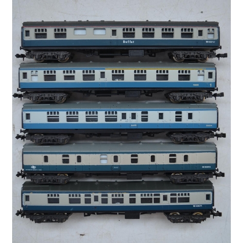 534 - Collection of N gauge railway carriages to incl. 6 Graham Farish and 1 Lima boxed examples and 5 unb... 