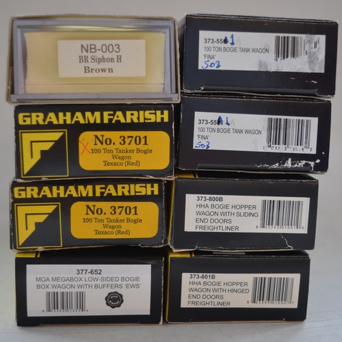 535 - Collection of N gauge goods wagons from Bachmann, Dapol and Graham Farish, incl. boxed, boxed wagons... 